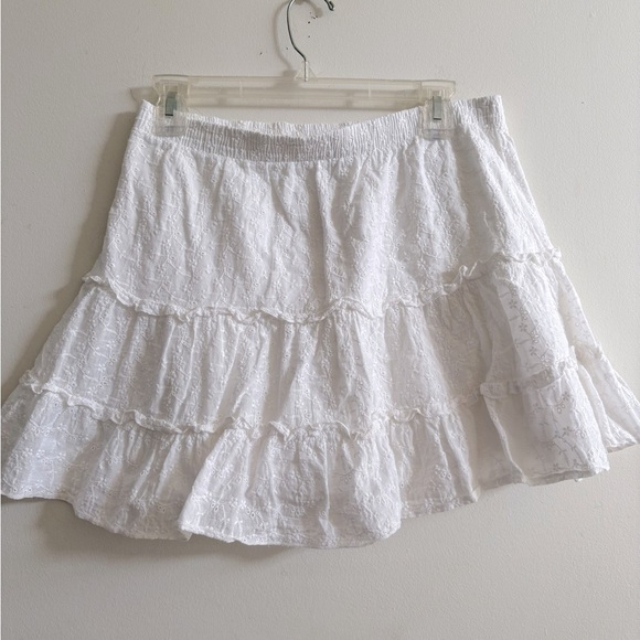 FAVLUX EYELET SKIRT SIZE L - Picture 1 of 3